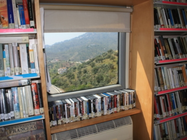 Bibliobus-interior-enero-mayo-2013-685-(1)