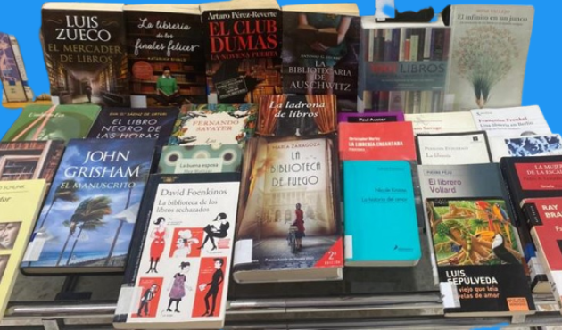 Huelin Expo_libros_sobre_libros_1-removebg-preview